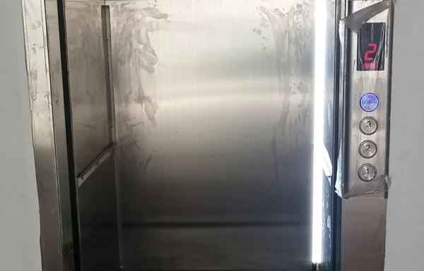 Lift Makanan 150 kg — Produksi Menengah, Bakery, & Hotel