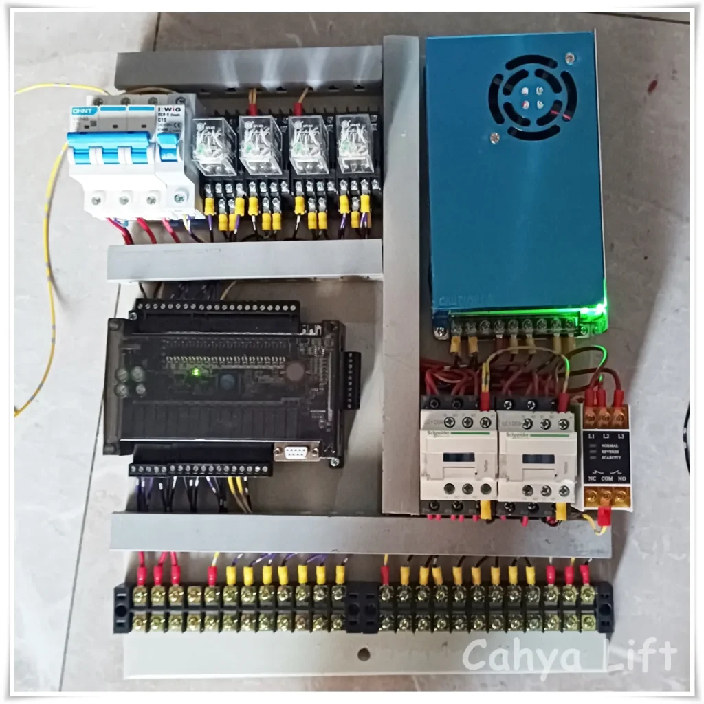 Panel Control Dumbwaiter menggunakan PLC