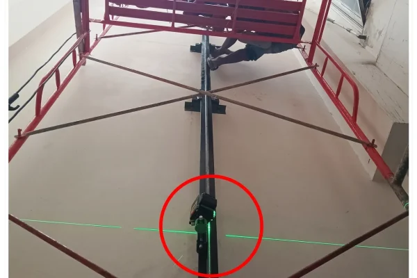 Home 12 pengecekan rel lift barang lurus menggunakan laser level cahya lift